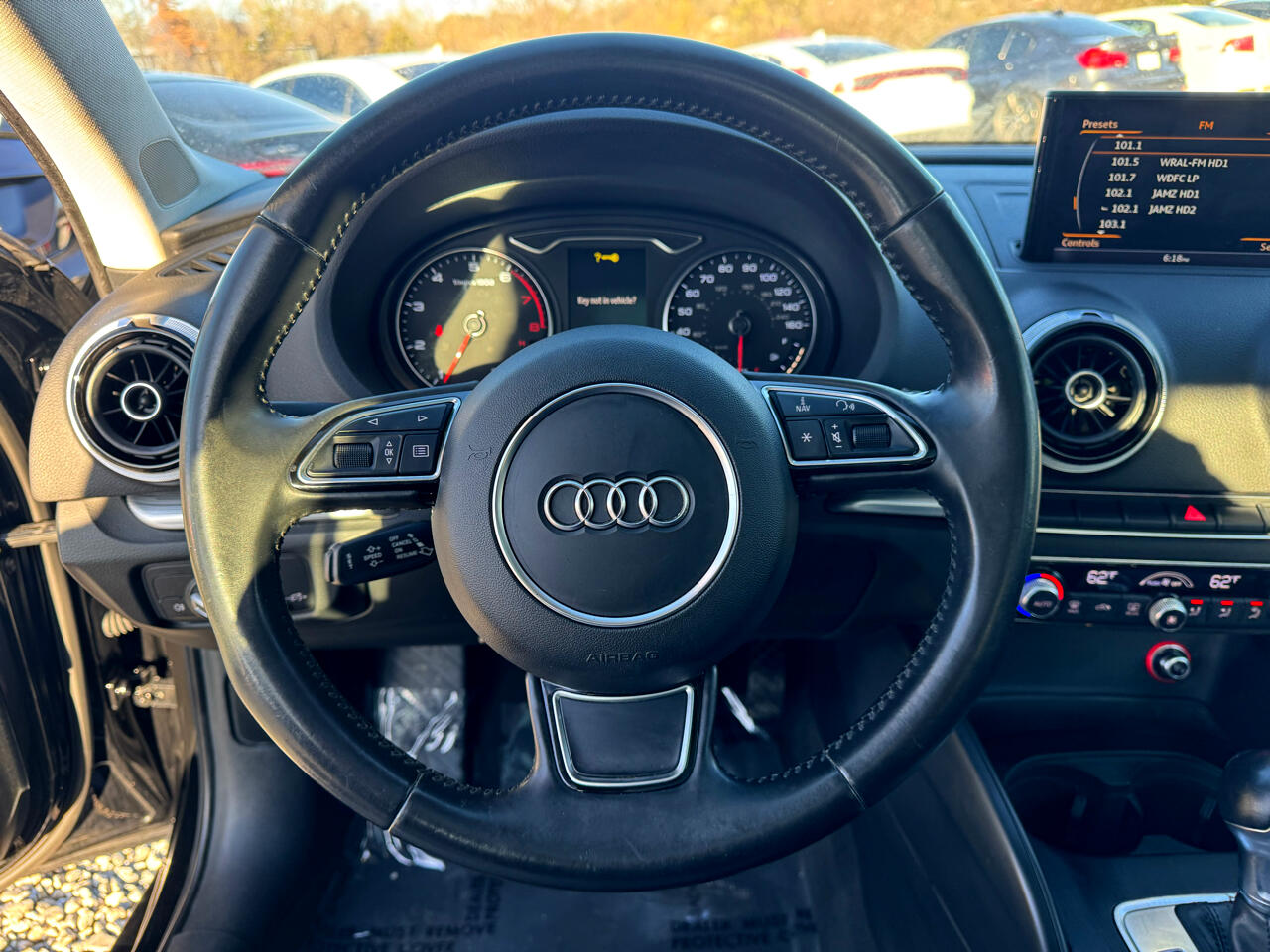 Vehicle image 60 of 85