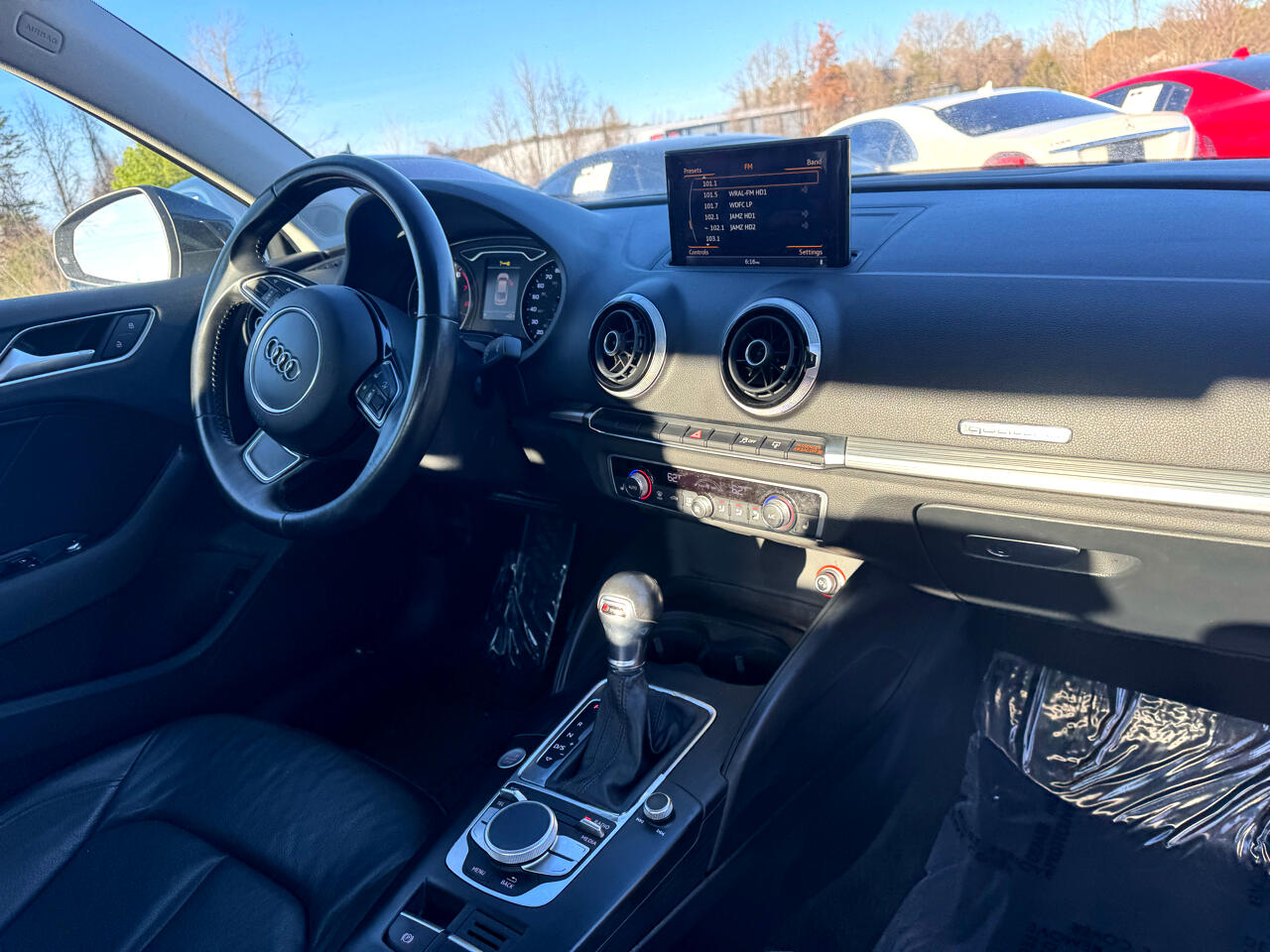 Vehicle image 27 of 85