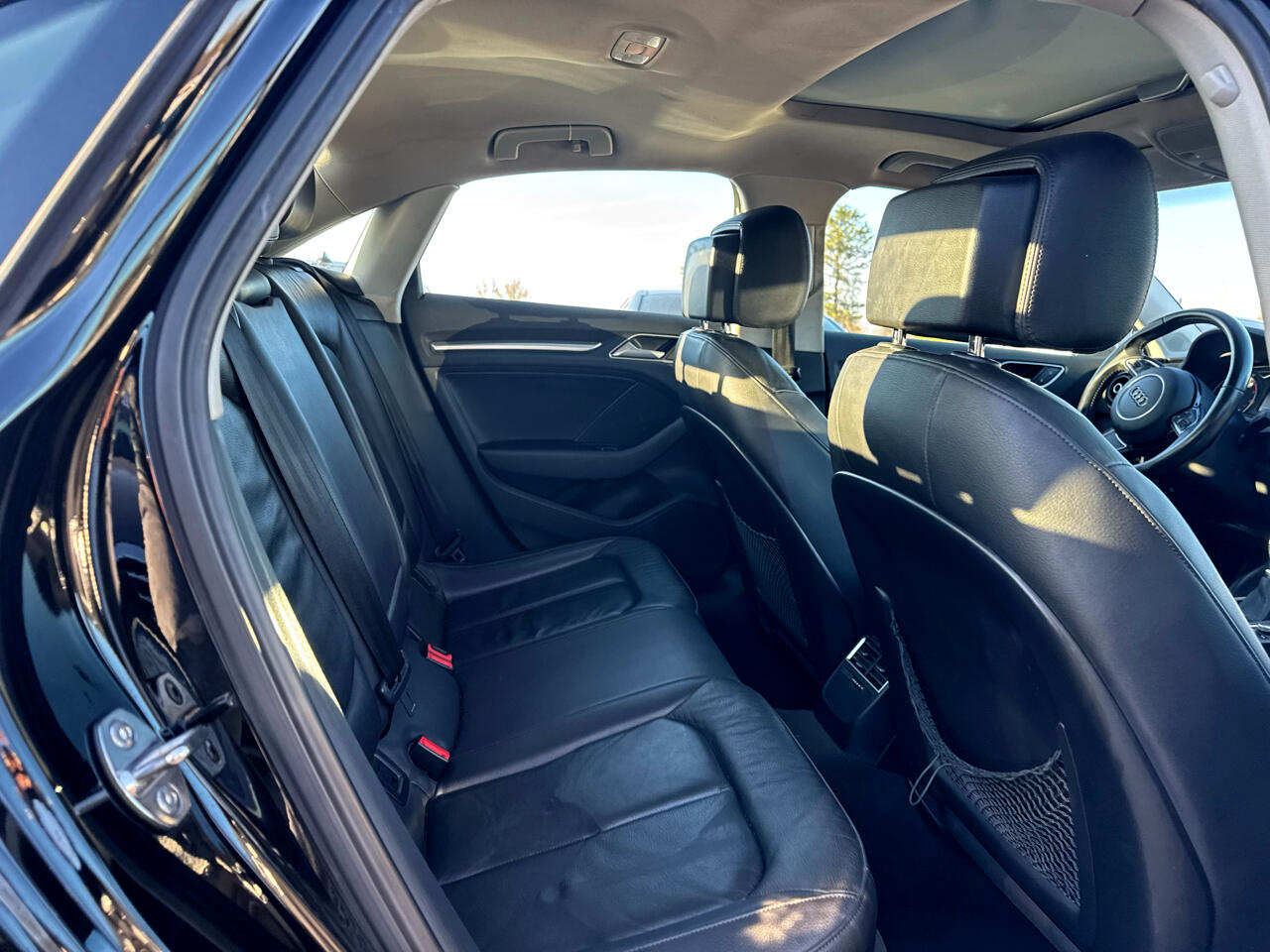 Vehicle image 36 of 85