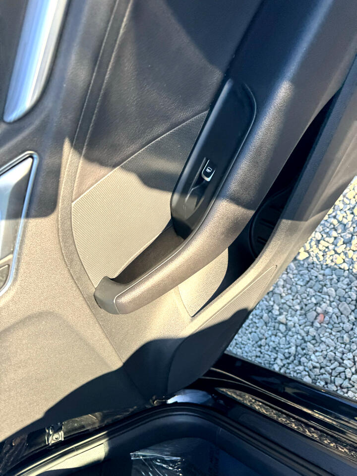 Vehicle image 18 of 85
