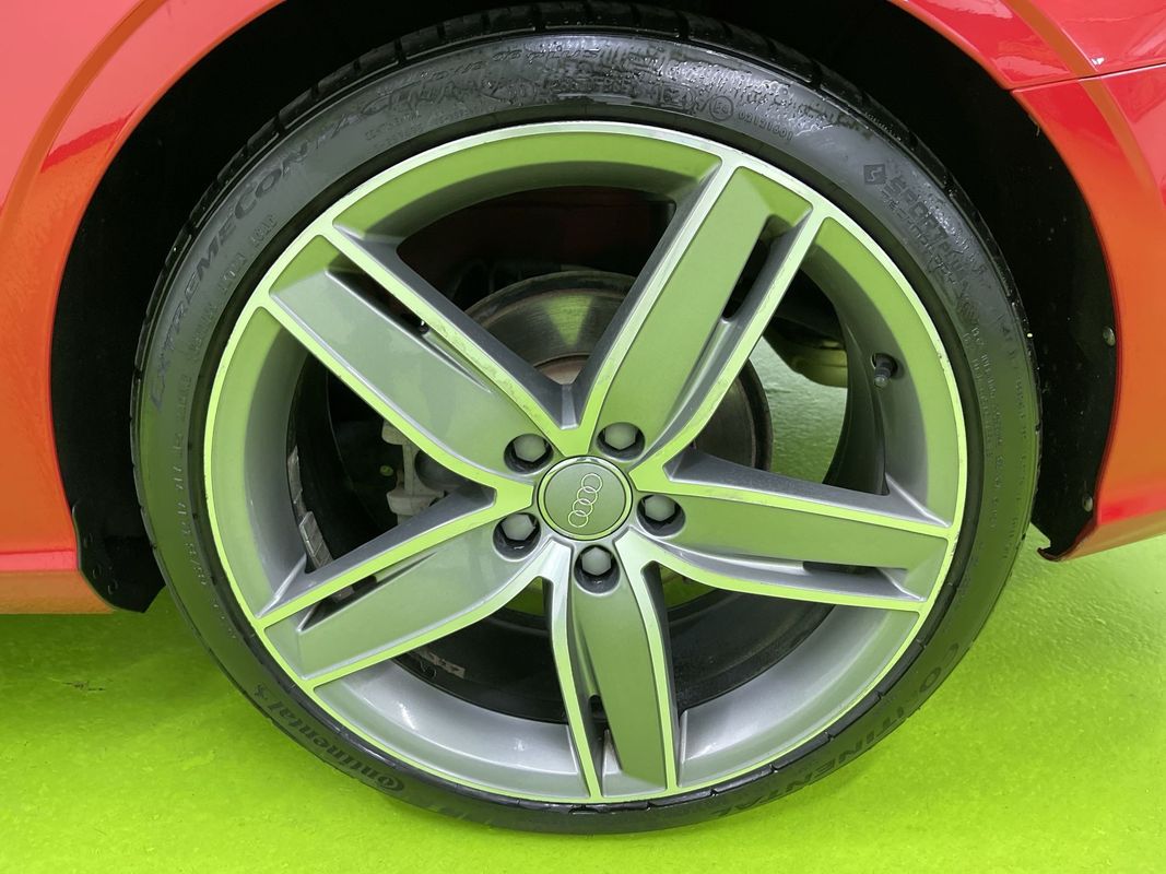 Vehicle image 11 of 28