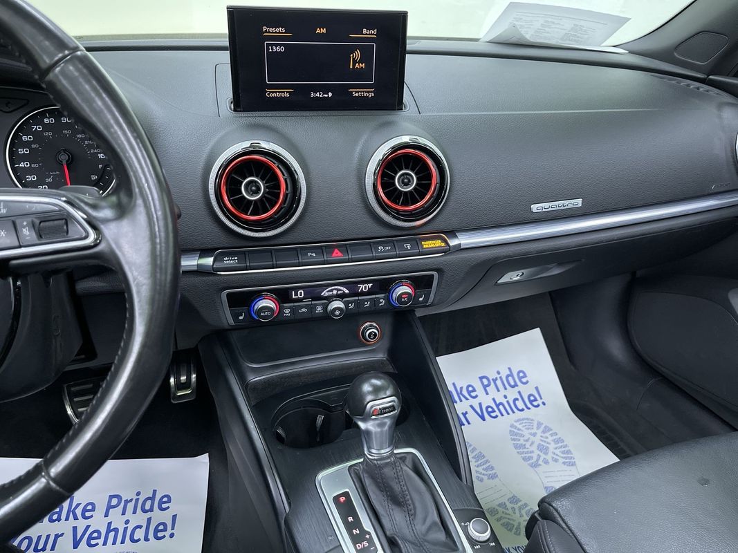 Vehicle image 19 of 28