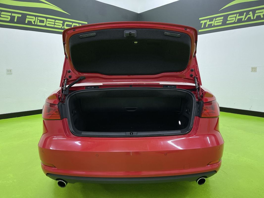 Vehicle image 13 of 28