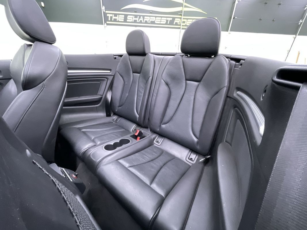 Vehicle image 14 of 28
