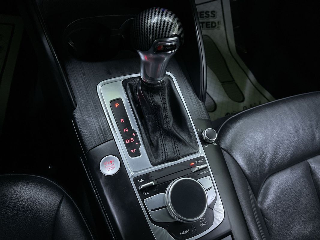 Vehicle image 22 of 29