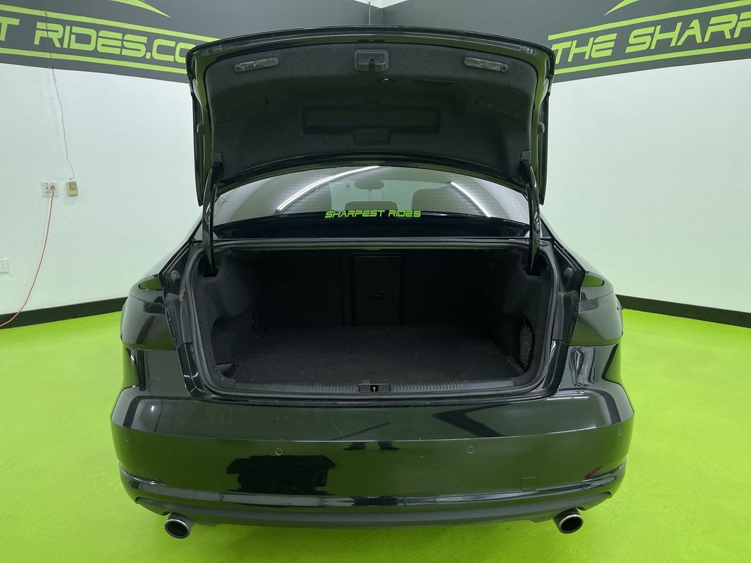 Vehicle image 12 of 29