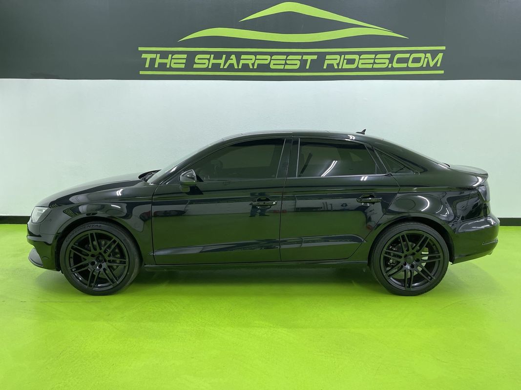 Vehicle image 8 of 29