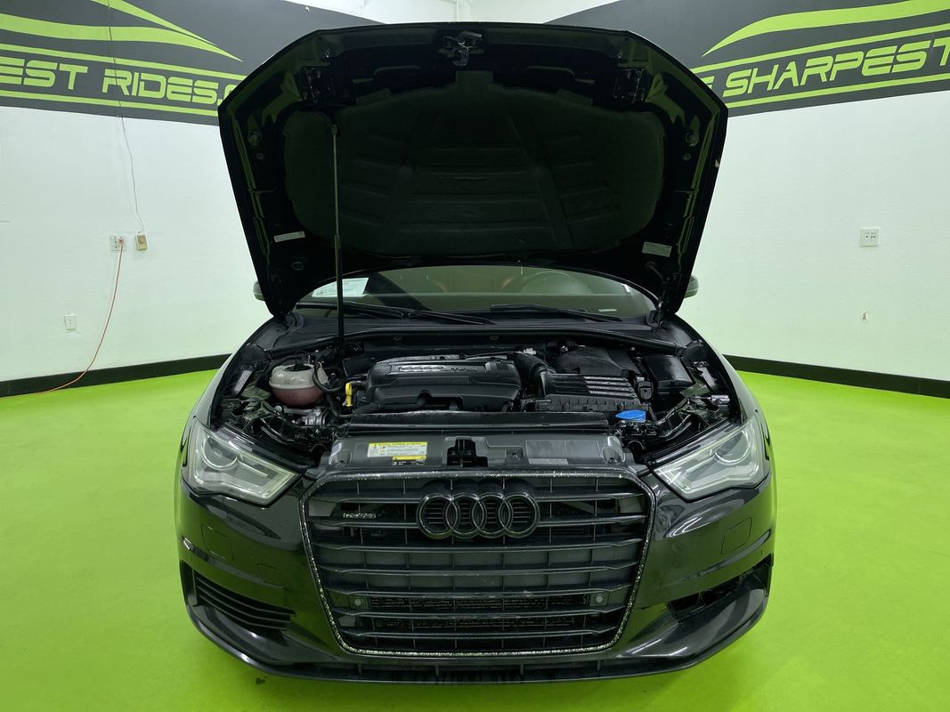 Vehicle image 27 of 29
