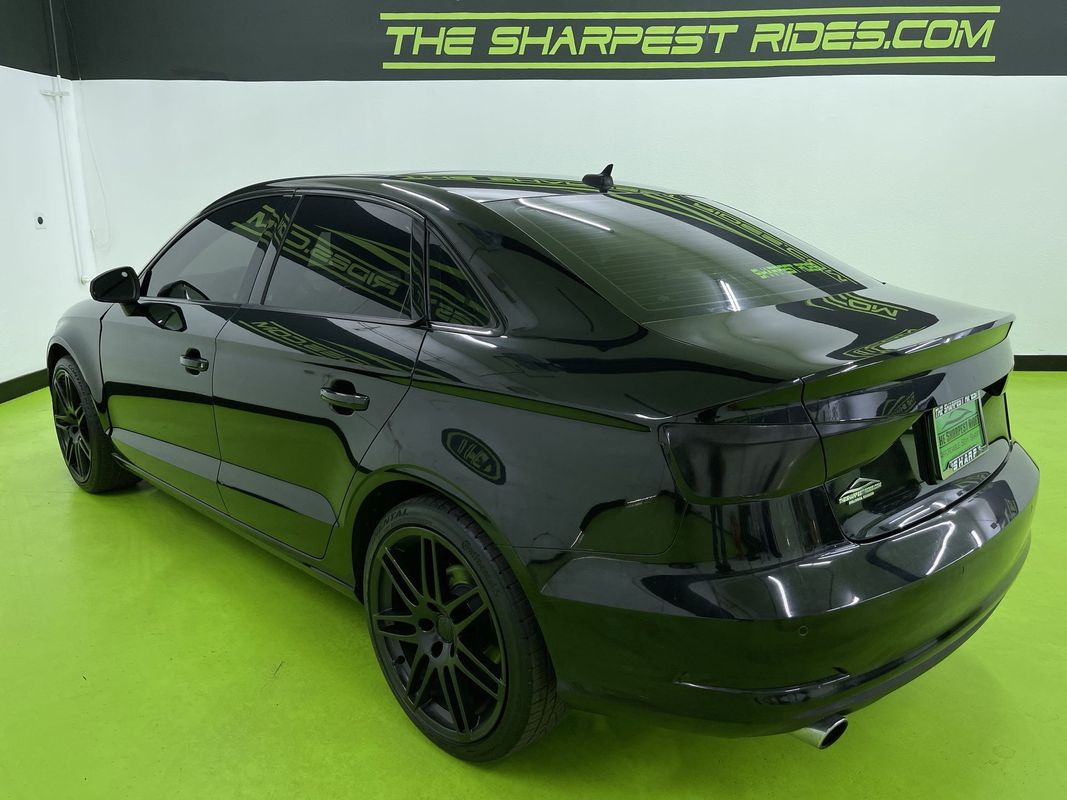 Vehicle image 4 of 29