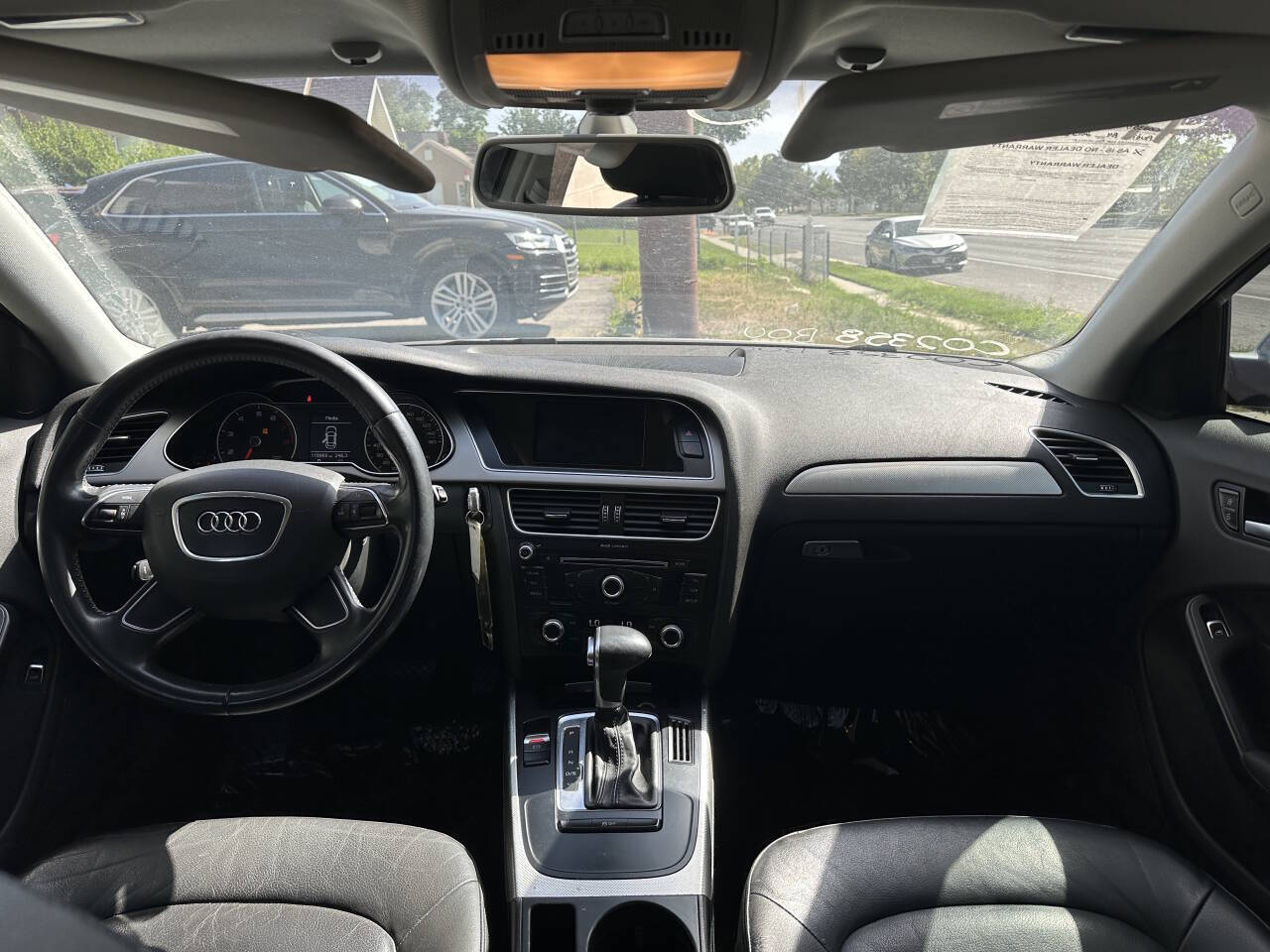 Vehicle image 13 of 18