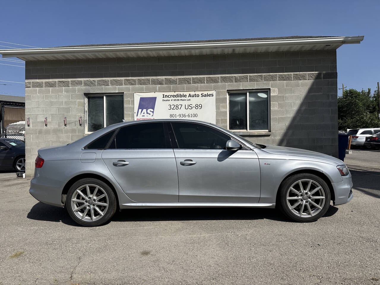 Vehicle image 4 of 18