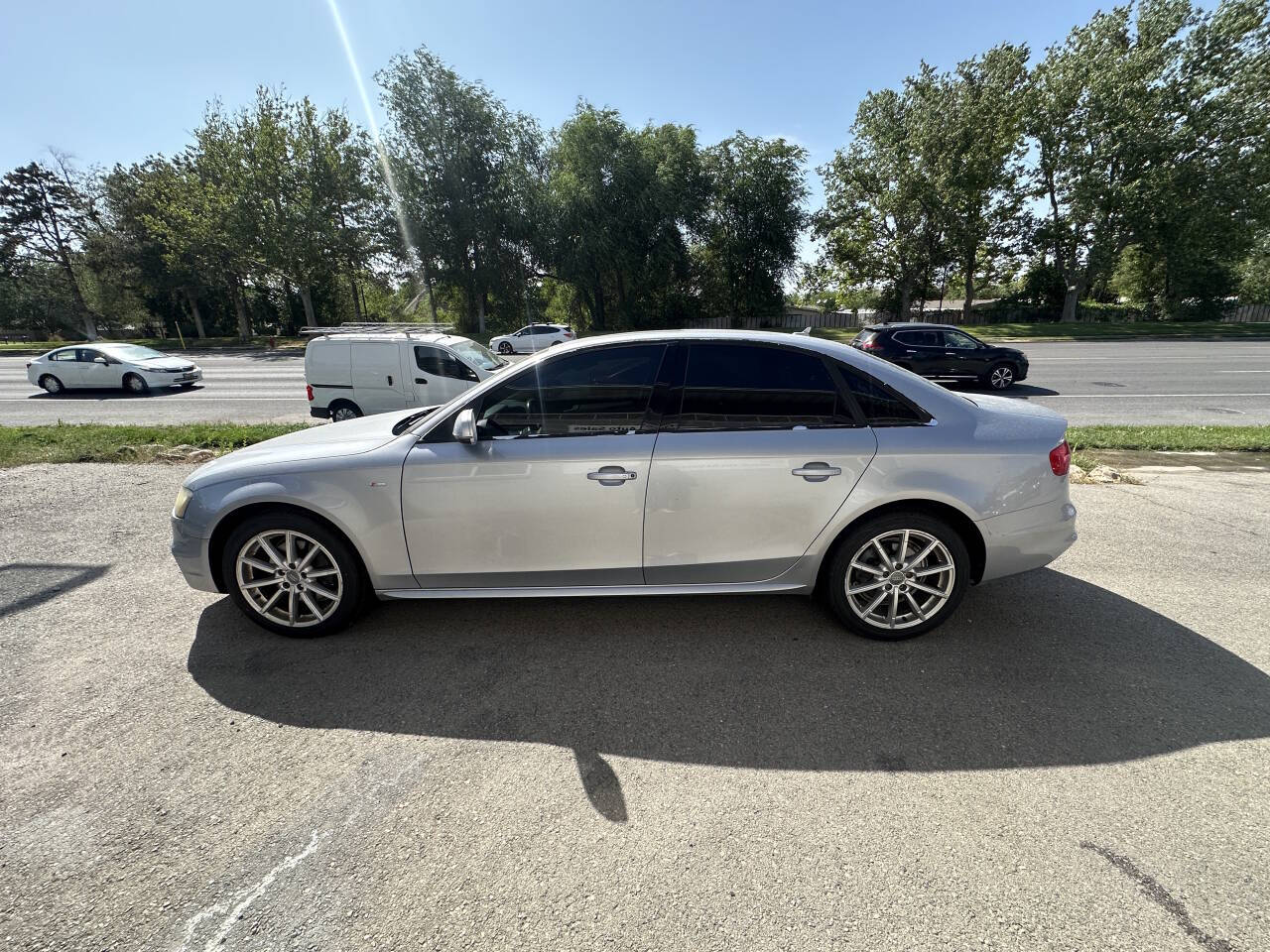 Vehicle image 8 of 18