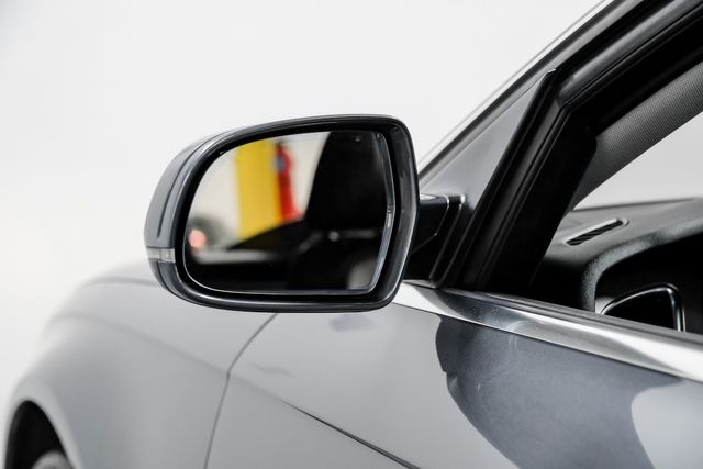 Vehicle image 38 of 68