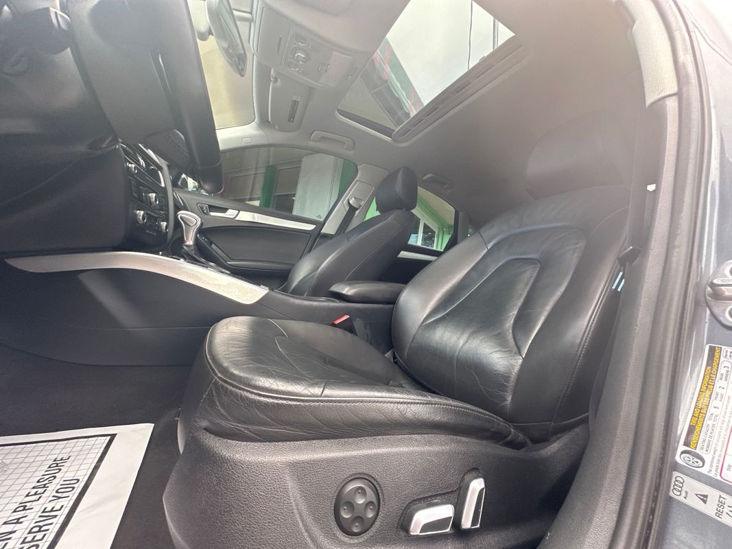 Vehicle image 11 of 17
