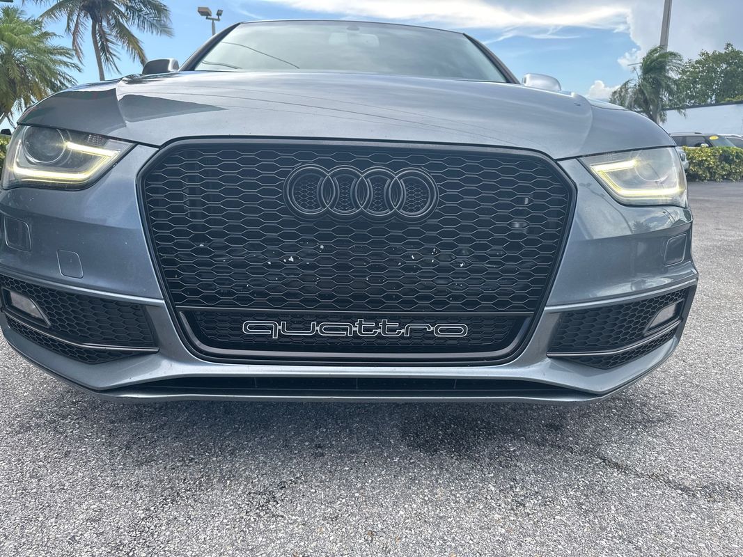 Vehicle image 9 of 17