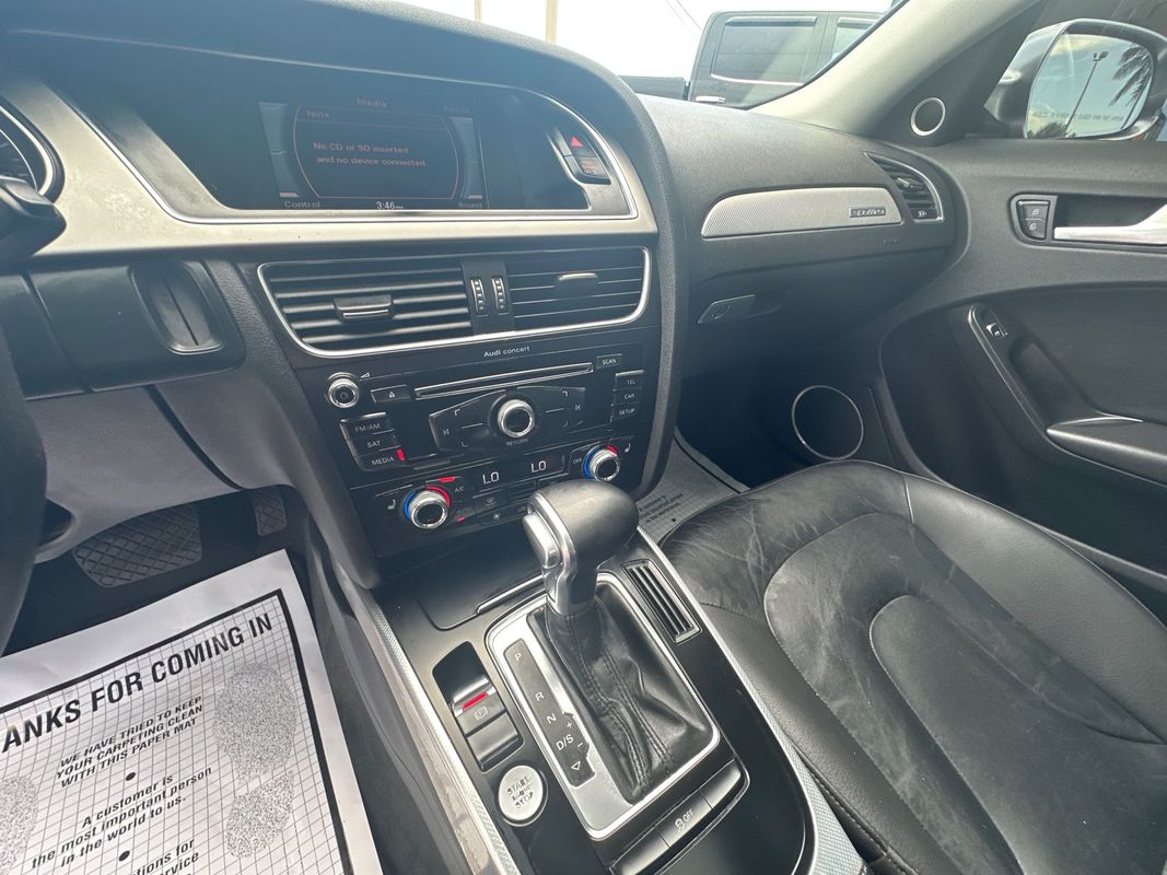 Vehicle image 13 of 17