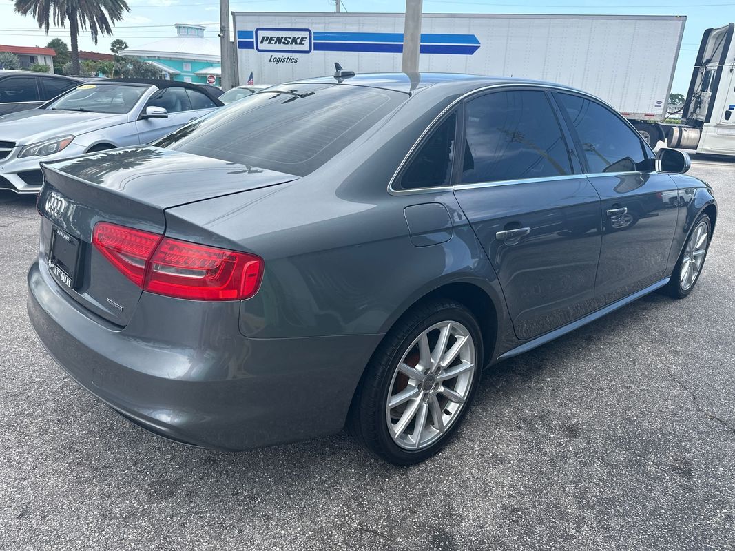 Vehicle image 4 of 17