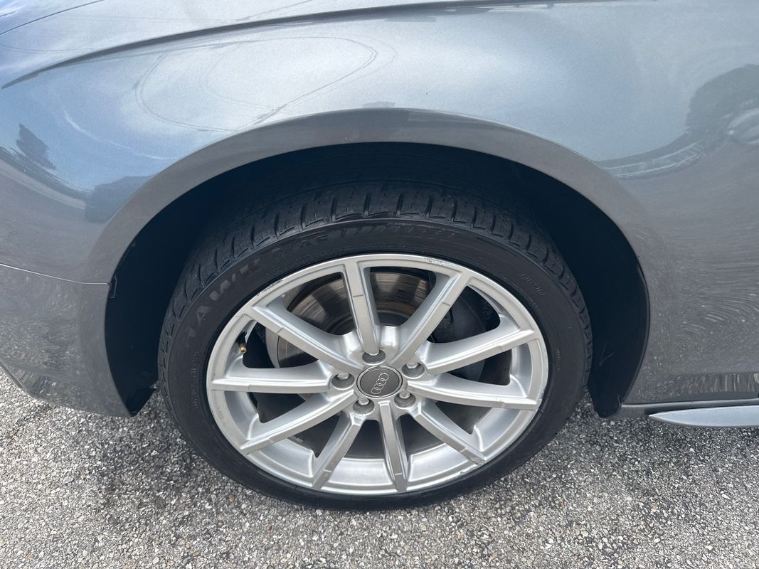 Vehicle image 8 of 17