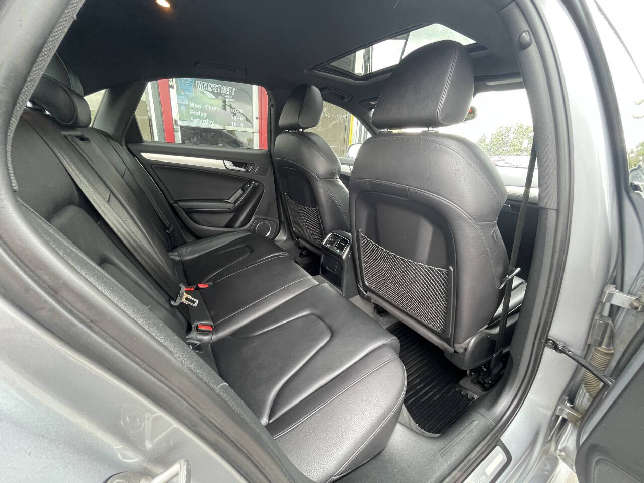 Vehicle image 9 of 34