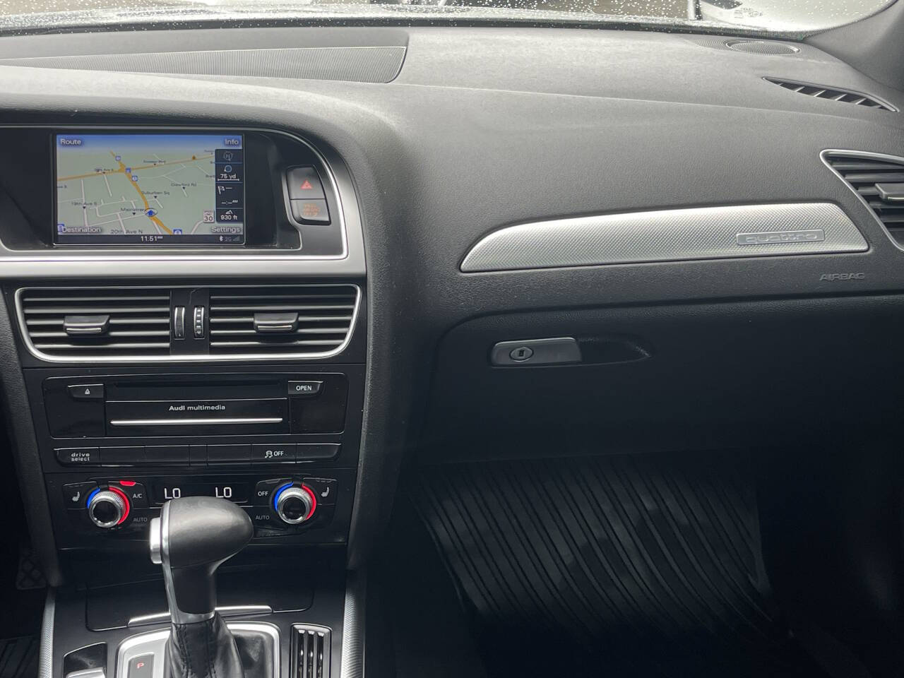 Vehicle image 18 of 34