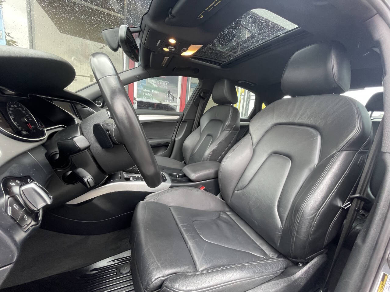 Vehicle image 8 of 34