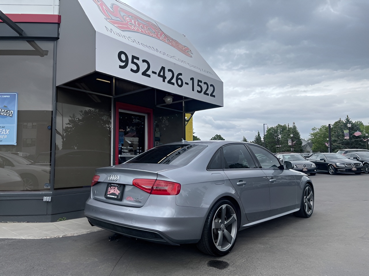 Vehicle image 31 of 34