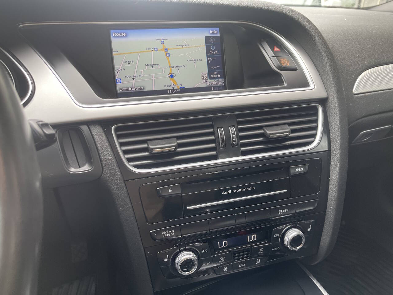 Vehicle image 22 of 34