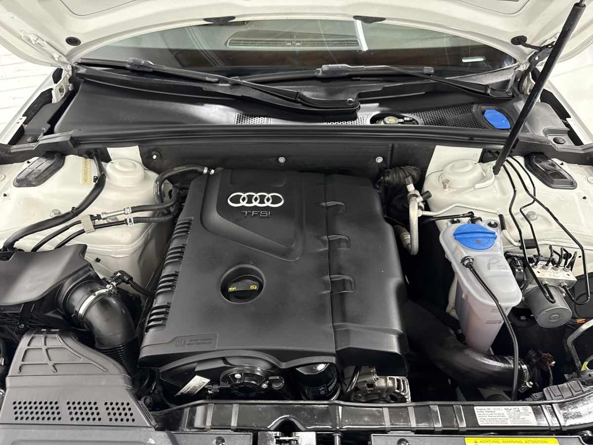Vehicle image 47 of 51