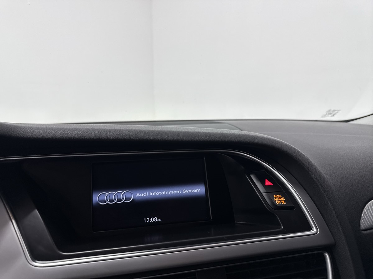 Vehicle image 36 of 51