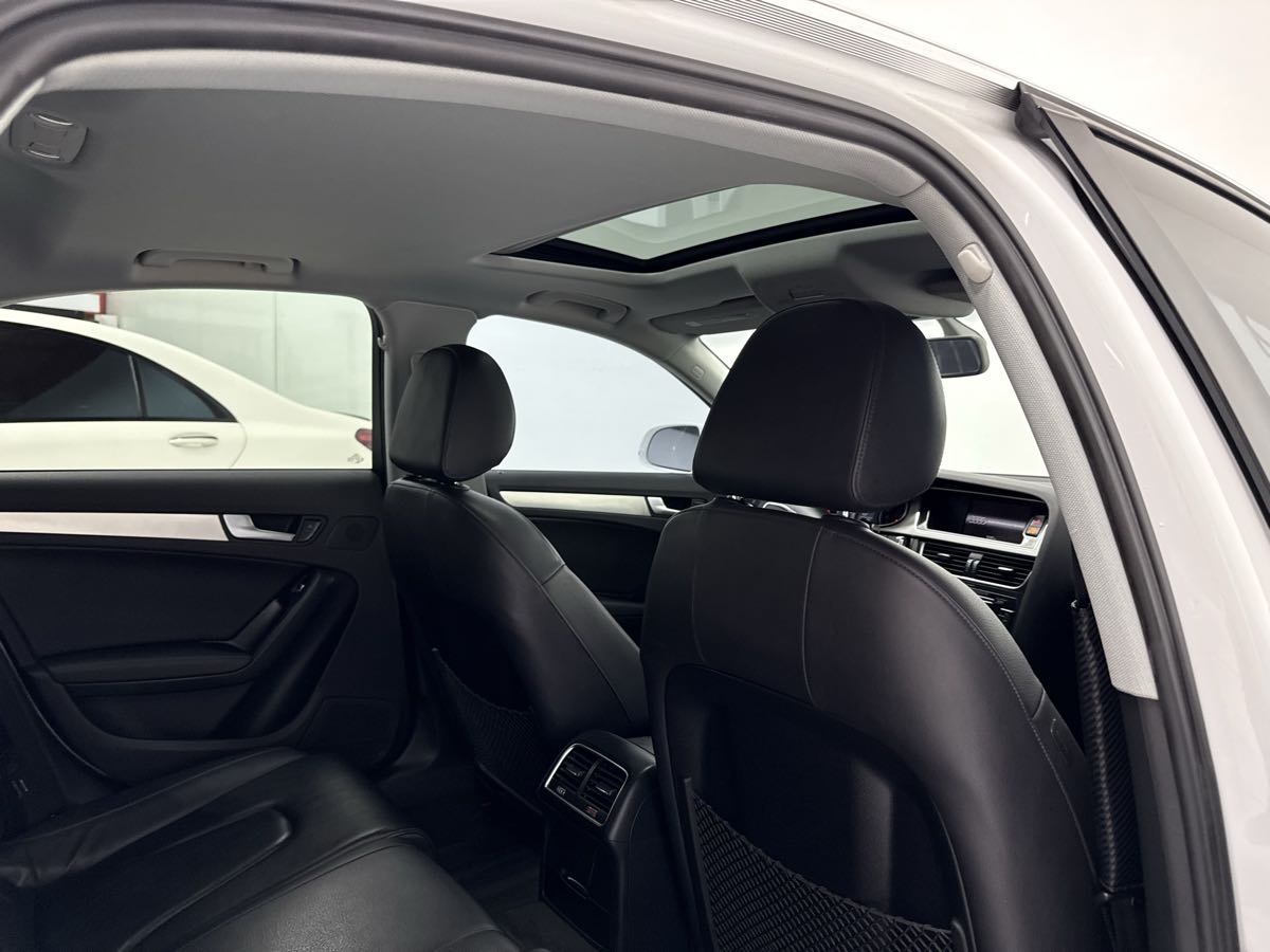 Vehicle image 28 of 51