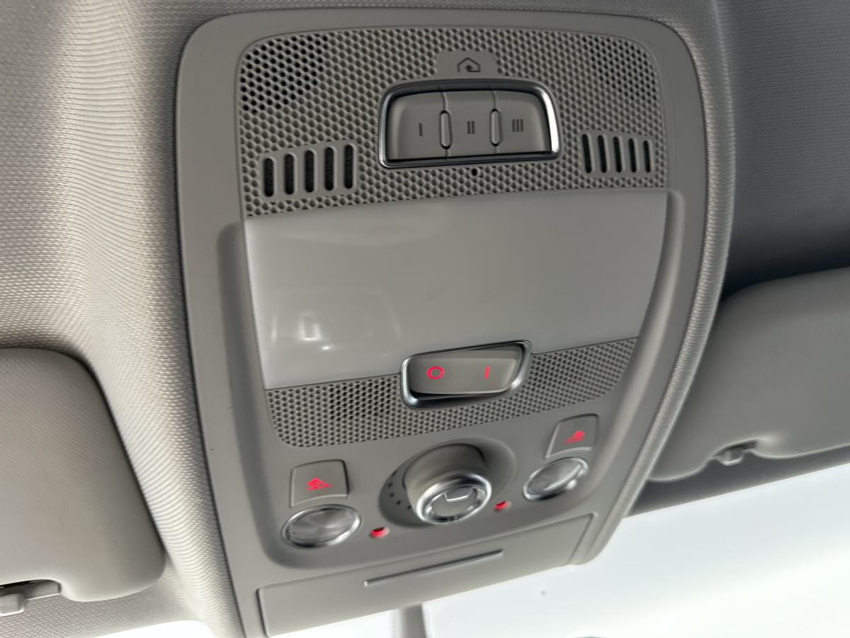 Vehicle image 43 of 51