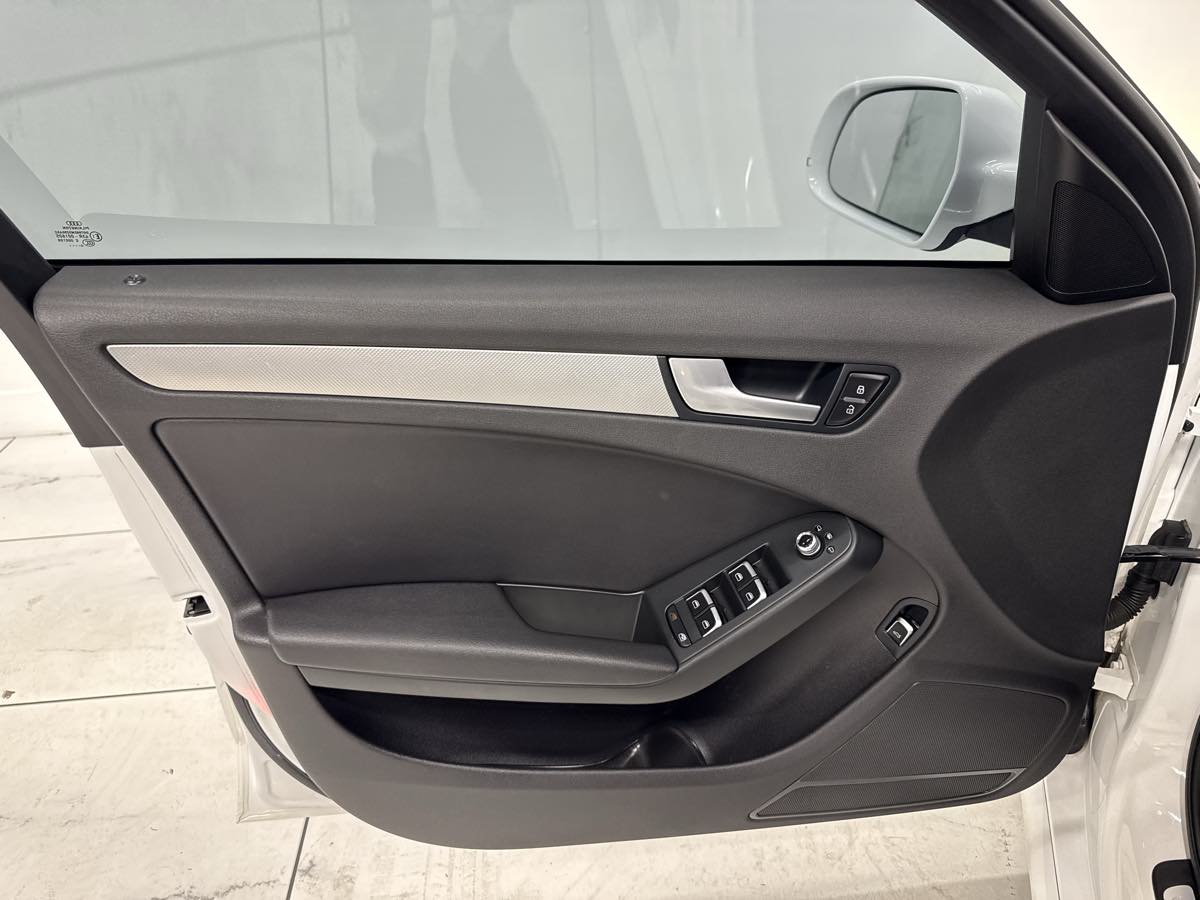 Vehicle image 18 of 51