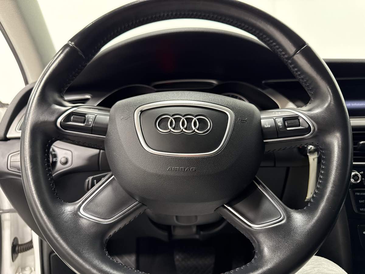 Vehicle image 41 of 51