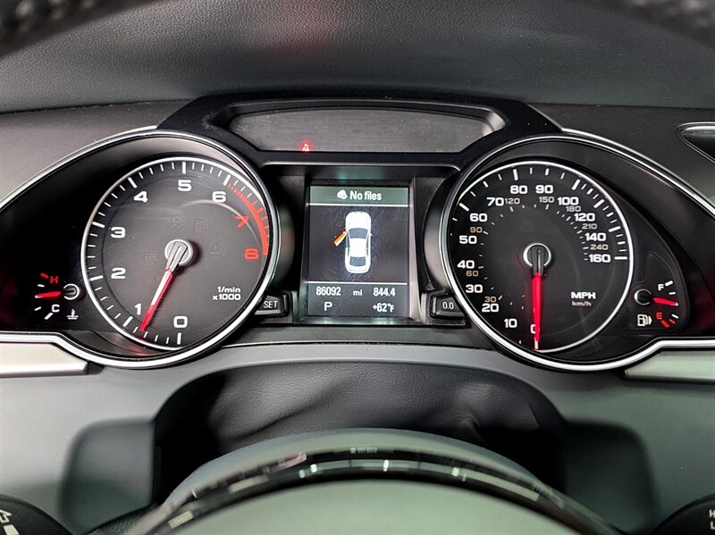 Vehicle image 12 of 21