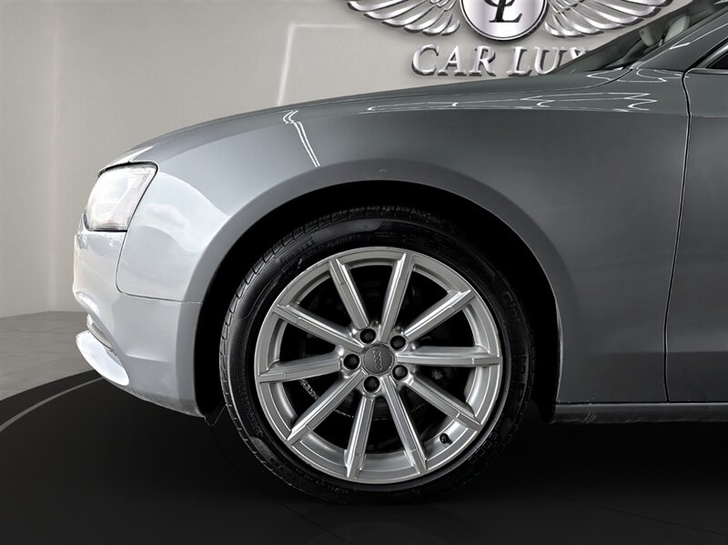 Vehicle image 9 of 21