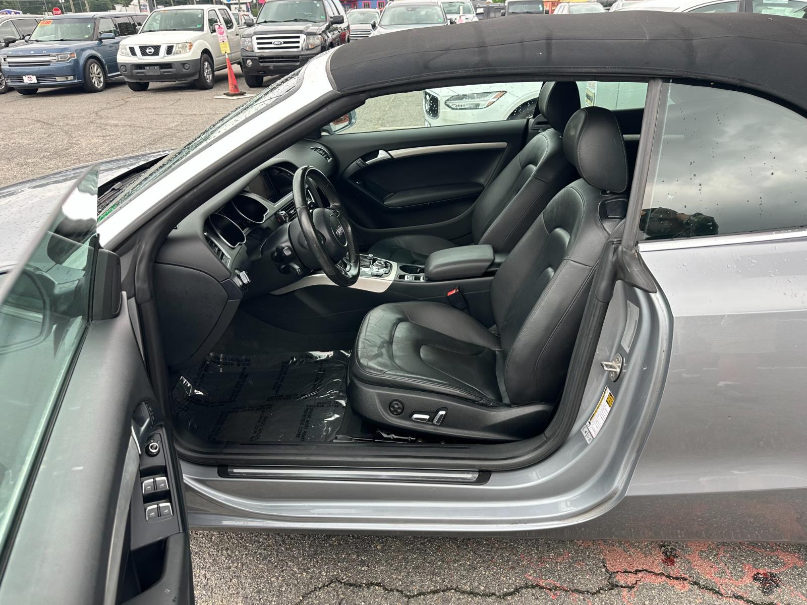 Vehicle image 22 of 23