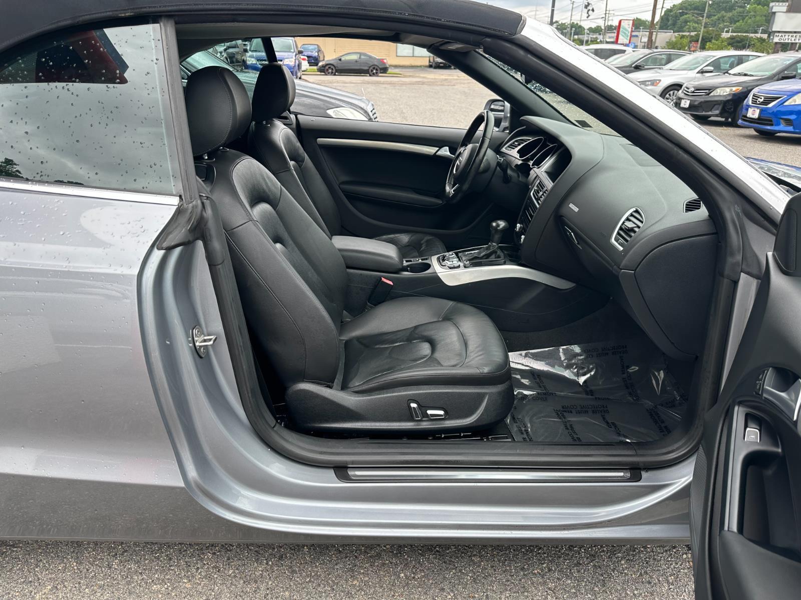 Vehicle image 13 of 23