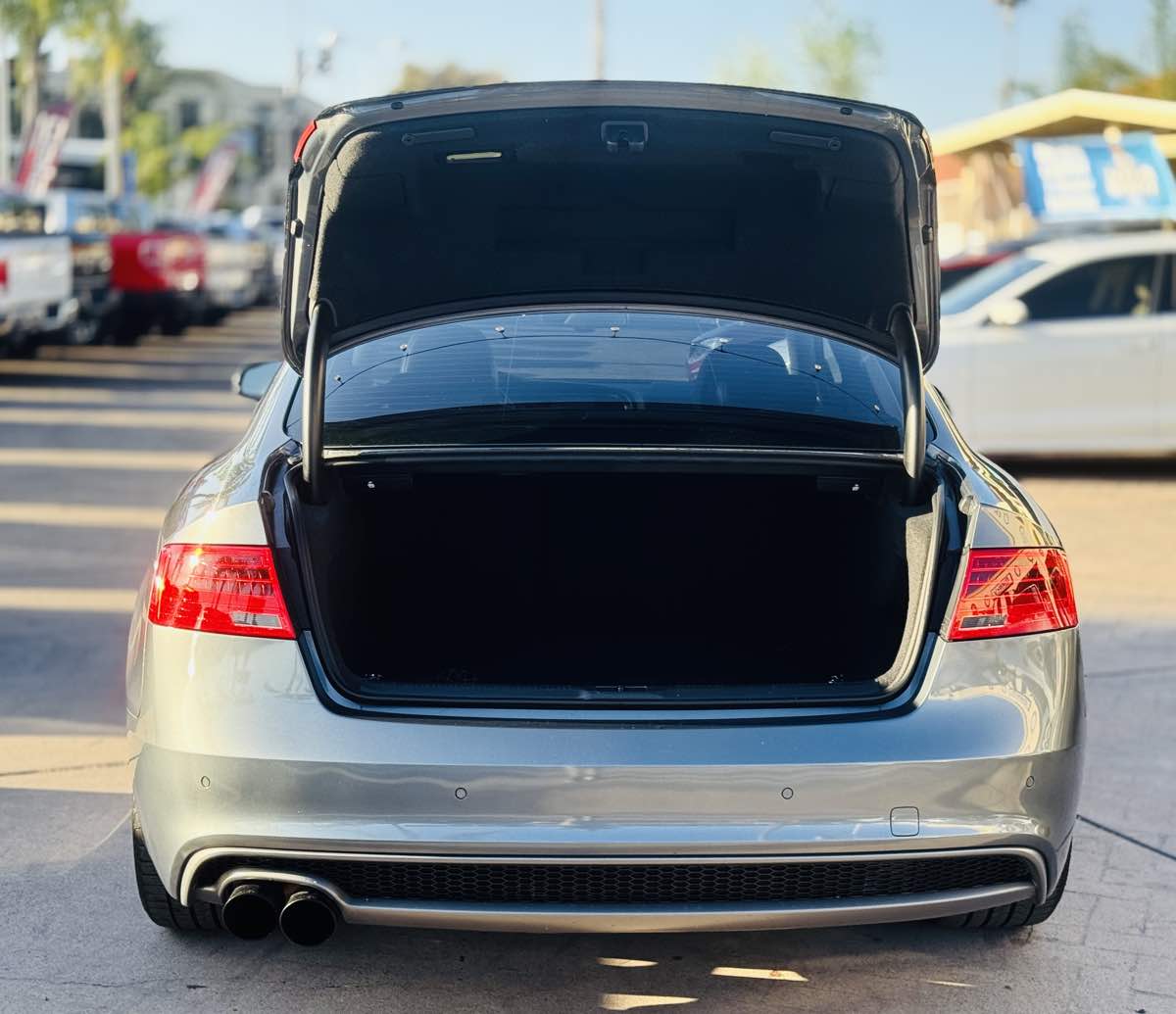 Vehicle image 11 of 39