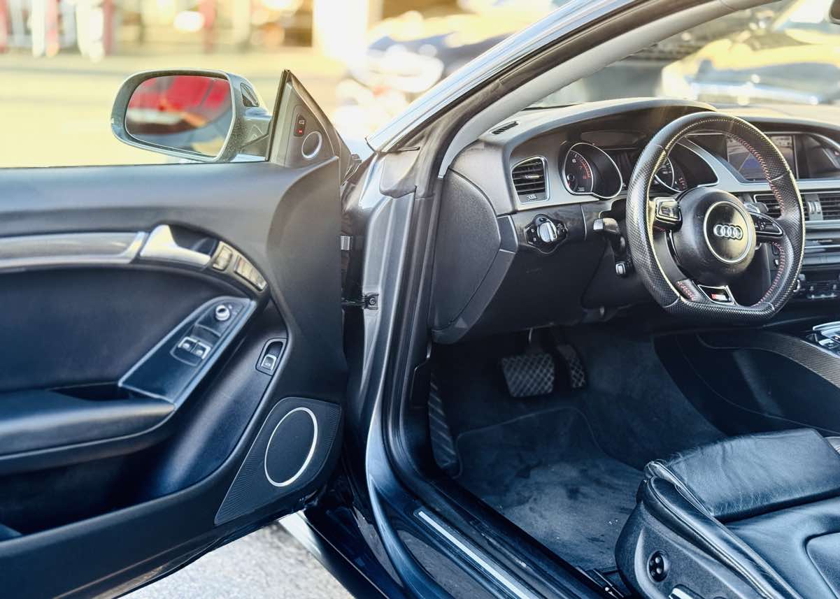 Vehicle image 17 of 39