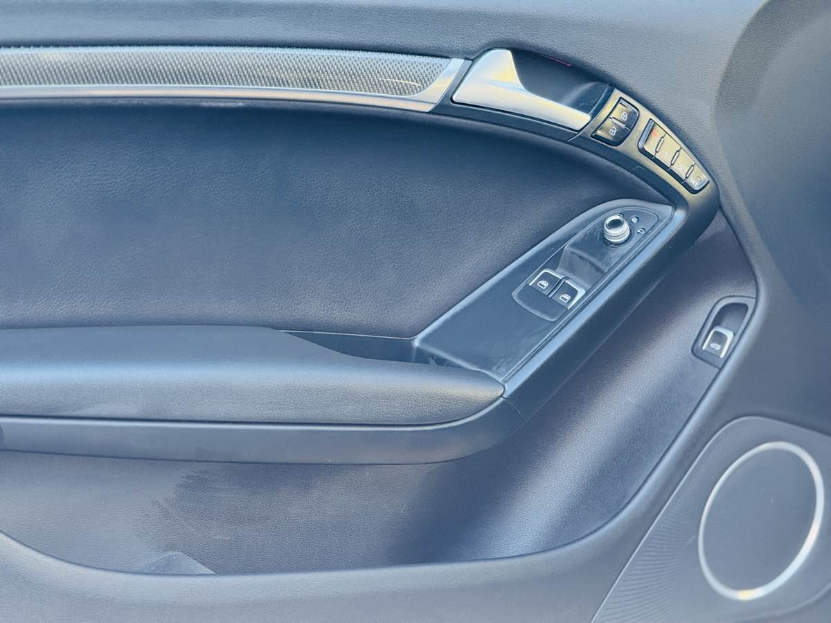 Vehicle image 18 of 39
