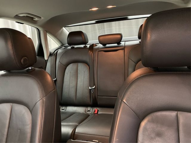 Vehicle image 16 of 31