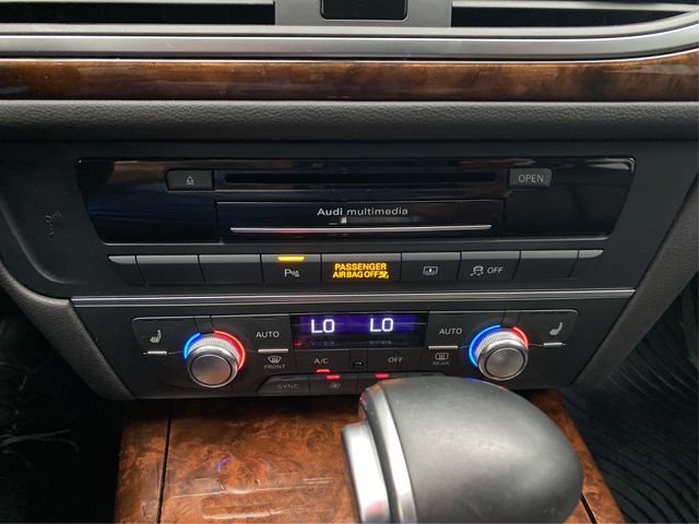 Vehicle image 26 of 31