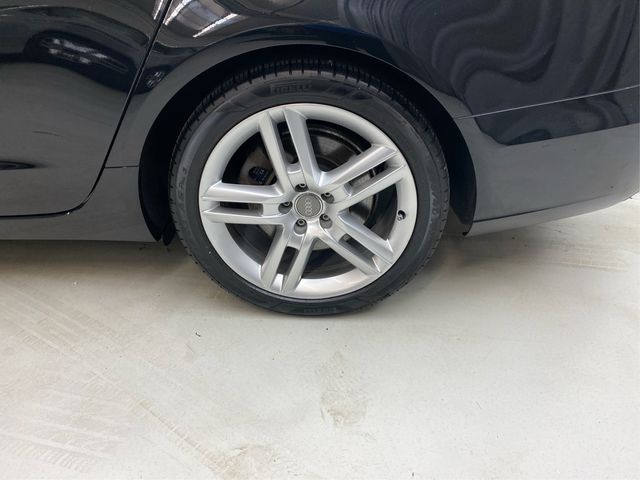 Vehicle image 14 of 31