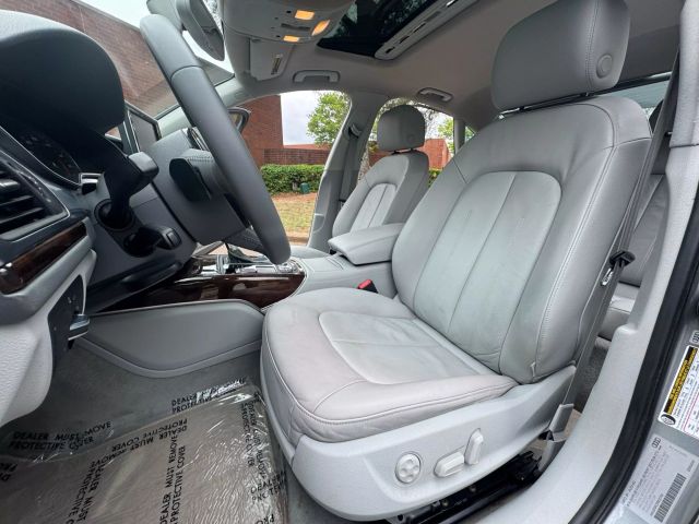 Vehicle image 15 of 41