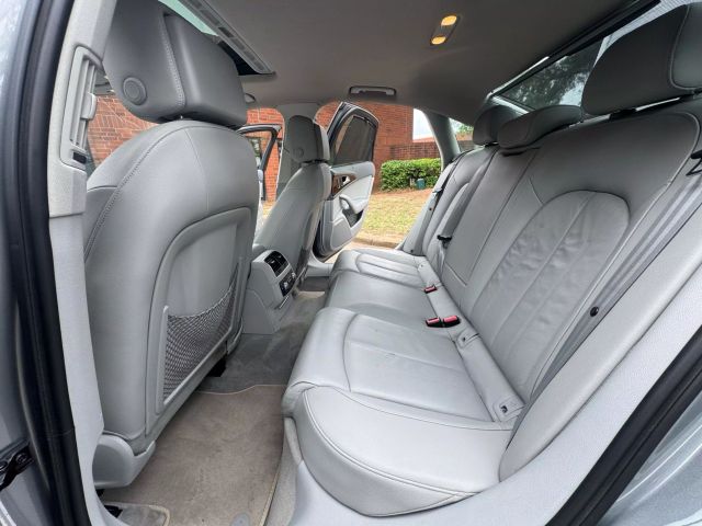 Vehicle image 26 of 41