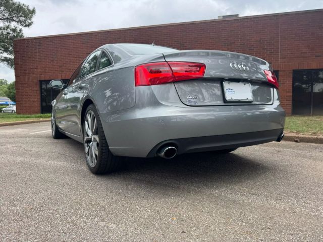 Vehicle image 10 of 41