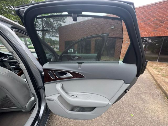 Vehicle image 34 of 41