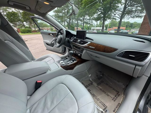 Vehicle image 18 of 41