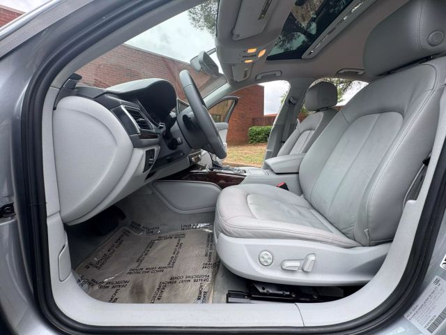 Vehicle image 14 of 41