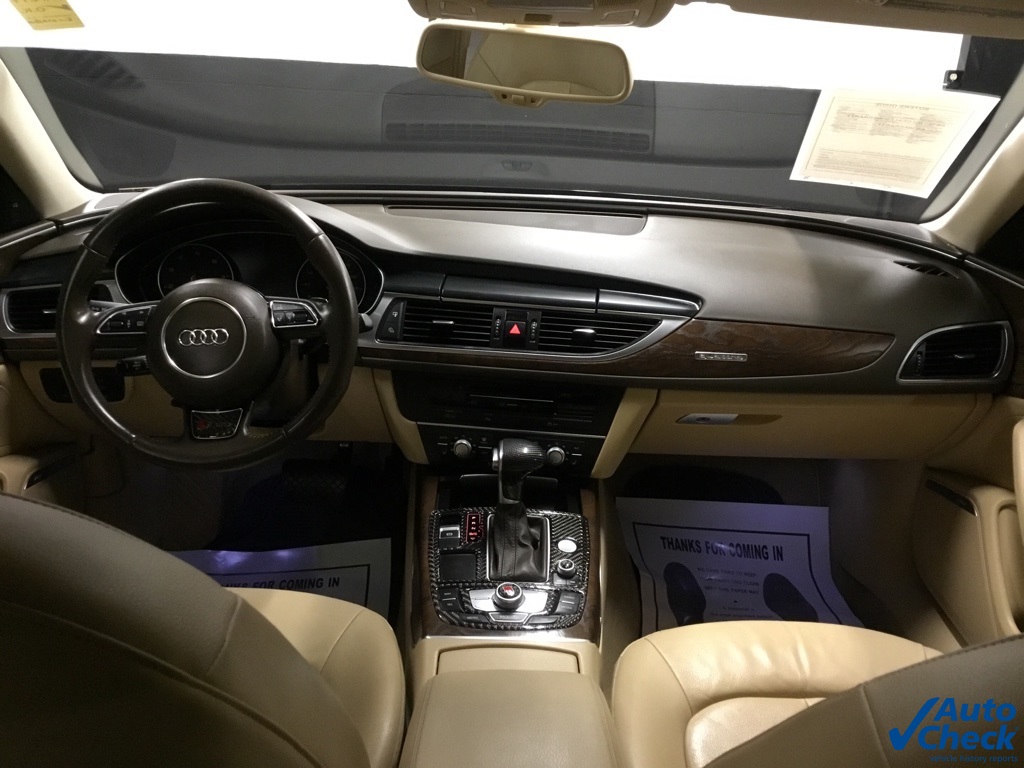 Vehicle image 25 of 52